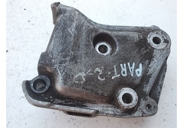 кронштейн двигуна правий Peugeot Partner, Citroen Berlingo 1.9 d, DW8, 96285843